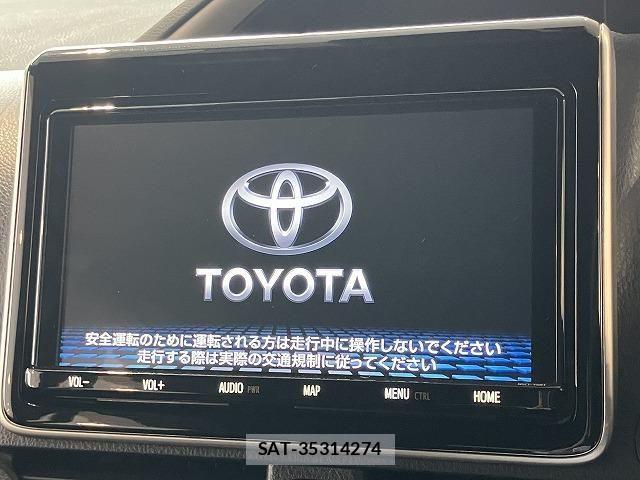 Toyota VOXY HYBRID 2021-09 8210991-2