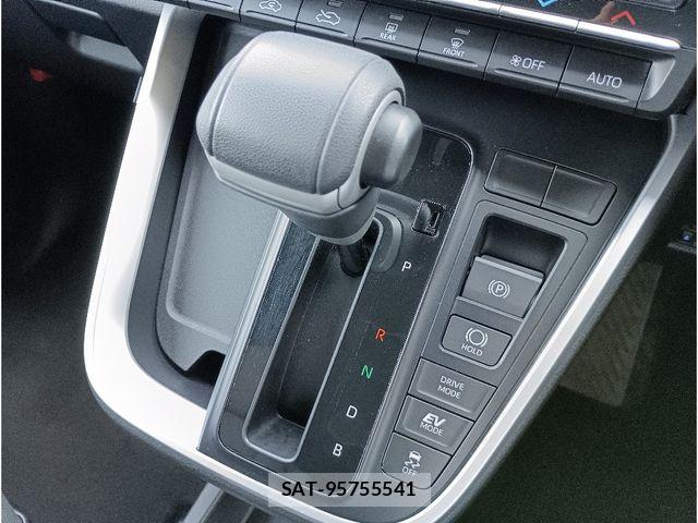 Toyota VOXY HYBRID 2022-03 8210984-16