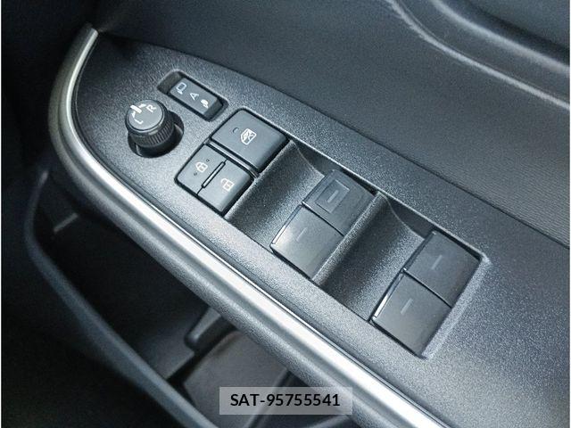 Toyota VOXY HYBRID 2022-03 8210984-23