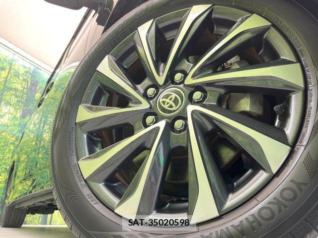 Toyota VOXY HYBRID 2023-06 8210981-13