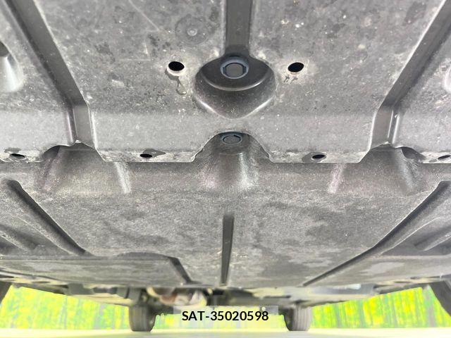 Toyota VOXY HYBRID 2023-06 8210981-16