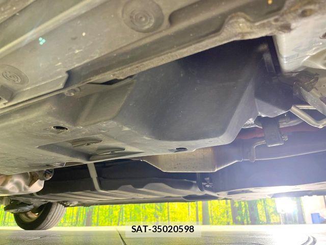 Toyota VOXY HYBRID 2023-06 8210981-18