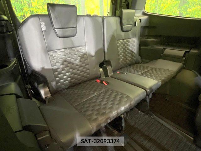 Toyota VOXY HYBRID 2025-04 8210974-9