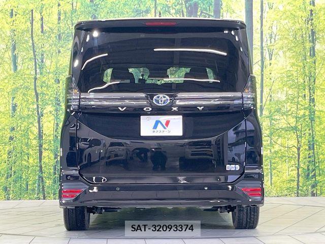 Toyota VOXY HYBRID 2025-04 8210974-14
