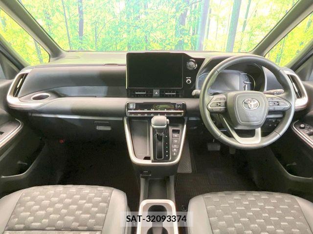 Toyota VOXY HYBRID 2025-04 8210974-1