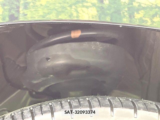 Toyota VOXY HYBRID 2025-04 8210974-19