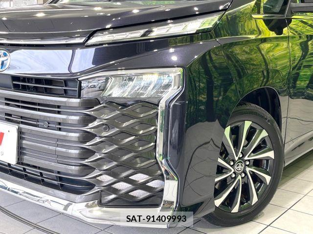 Toyota VOXY HYBRID 2023-09 8210973-12