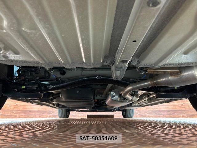 Toyota VOXY HYBRID 2023-05 8210962-19