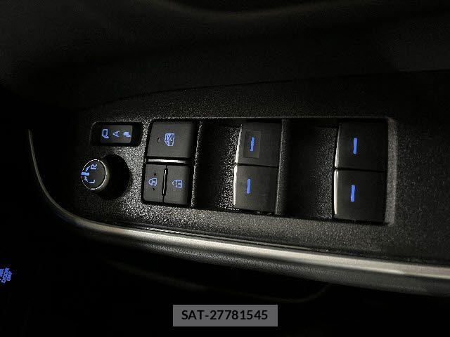 Toyota VOXY HYBRID 2023-08 8210968-22