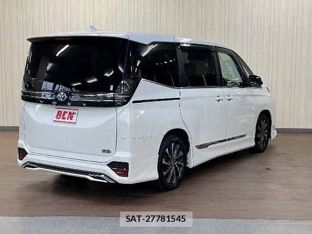 Toyota VOXY HYBRID 2023-08 8210968-2