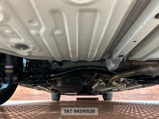 Toyota VOXY HYBRID 2025-08 8210963-19