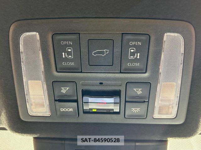 Toyota VOXY HYBRID 2025-08 8210963-4