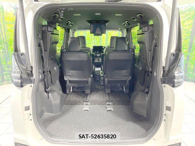 Toyota VOXY HYBRID 2022-12 8210969-10