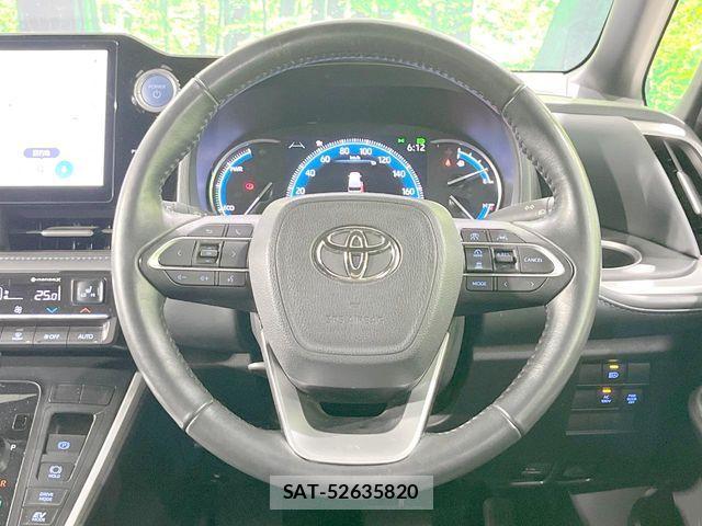 Toyota VOXY HYBRID 2022-12 8210969-11