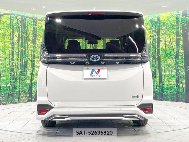 Toyota VOXY HYBRID 2022-12 8210969-15