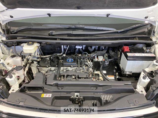 Toyota VOXY HYBRID 2024-09 8210971-17
