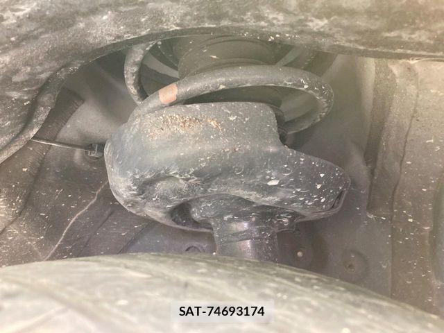 Toyota VOXY HYBRID 2024-09 8210971-19