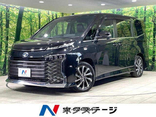 Toyota VOXY HYBRID 2022-12 8210988-0