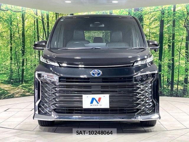 Toyota VOXY HYBRID 2022-12 8210988-14
