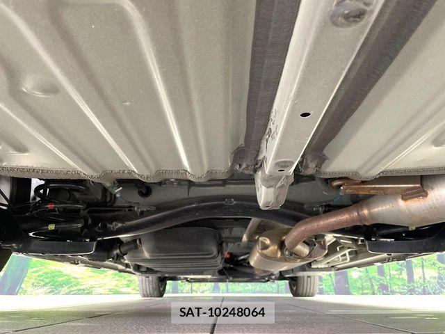 Toyota VOXY HYBRID 2022-12 8210988-19