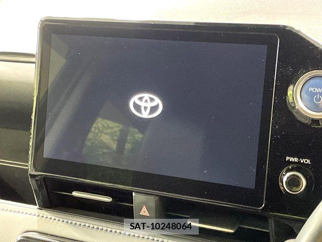 Toyota VOXY HYBRID 2022-12 8210988-2