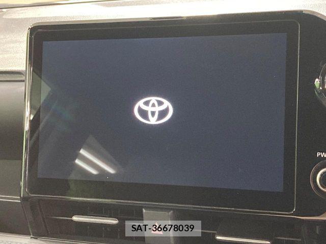 Toyota VOXY HYBRID 2024-04 8210977-2