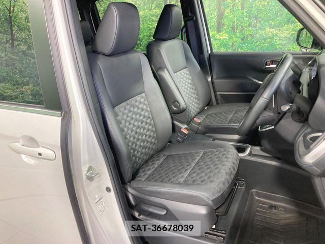 Toyota VOXY HYBRID 2024-04 8210977-7