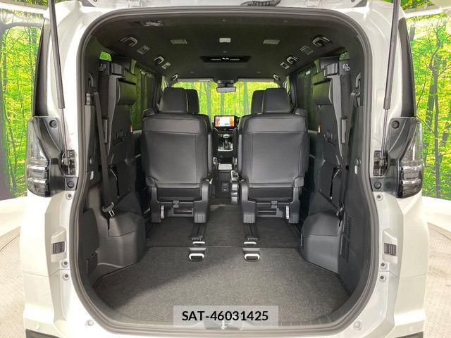 Toyota VOXY HYBRID 2026-06 8210961-11