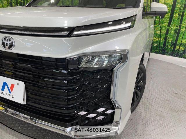 Toyota VOXY HYBRID 2026-06 8210961-13