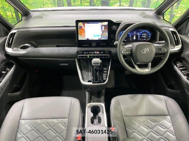 Toyota VOXY HYBRID 2026-06 8210961-3