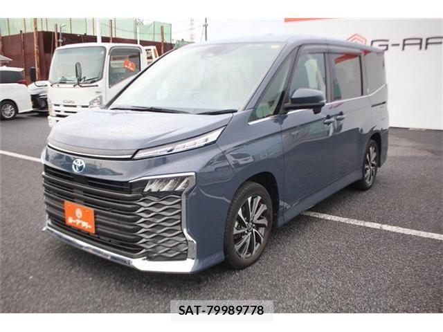 Toyota VOXY HYBRID 2023-10 8210983-9