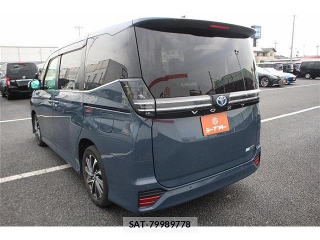 Toyota VOXY HYBRID 2023-10 8210983-11