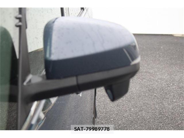 Toyota VOXY HYBRID 2023-10 8210983-24