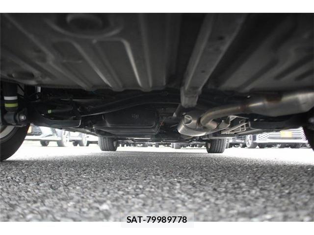 Toyota VOXY HYBRID 2023-10 8210983-27