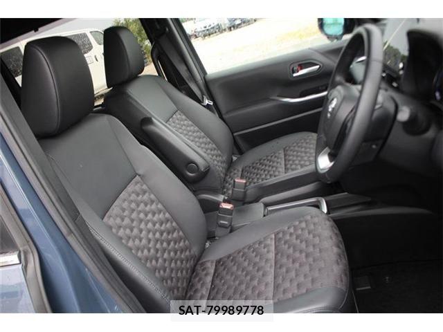 Toyota VOXY HYBRID 2023-10 8210983-29