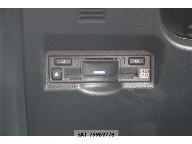 Toyota VOXY HYBRID 2023-10 8210983-3