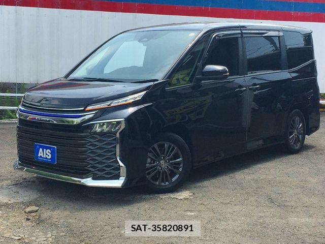 Toyota VOXY HYBRID 2023-11 8210990-0