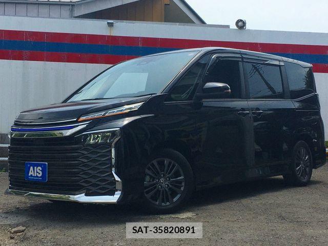 Toyota VOXY HYBRID 2023-11 8210990-1