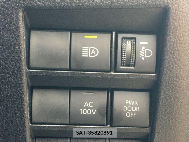 Toyota VOXY HYBRID 2023-11 8210990-23