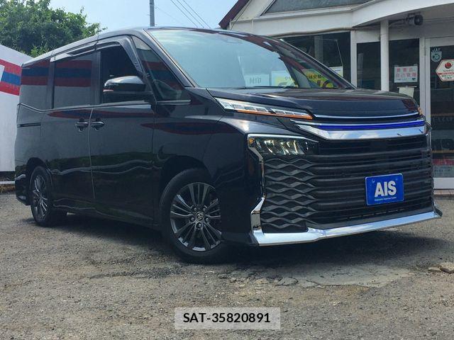Toyota VOXY HYBRID 2023-11 8210990-5