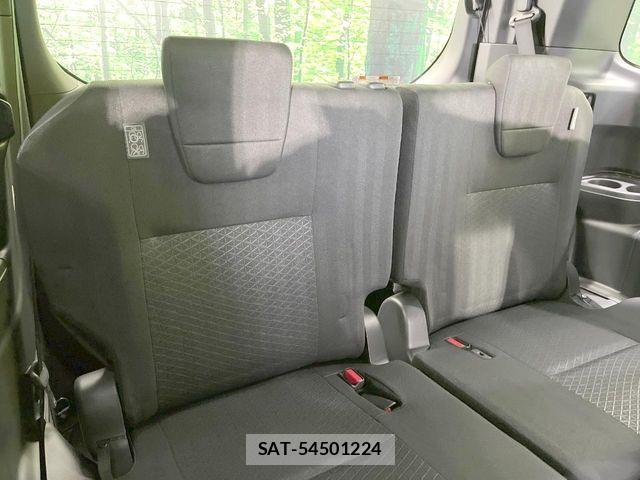 Toyota VOXY HYBRID 2022-02 8210982-9