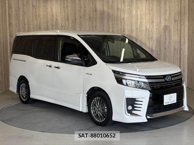 Toyota VOXY HYBRID 2016-09 8210994-18