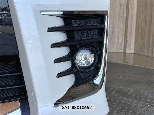 Toyota VOXY HYBRID 2016-09 8210994-25