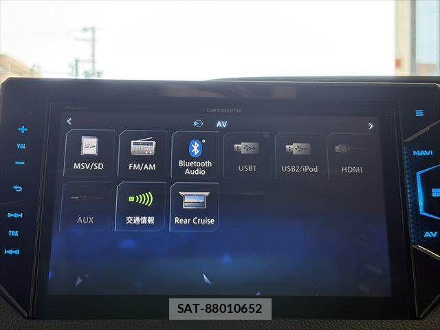 Toyota VOXY HYBRID 2016-09 8210994-4