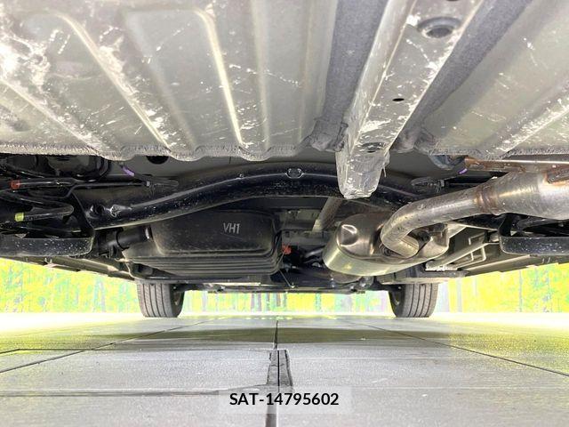 Toyota VOXY HYBRID 2024-09 8232348-19