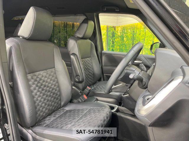 Toyota VOXY HYBRID 2024-10 8232352-7