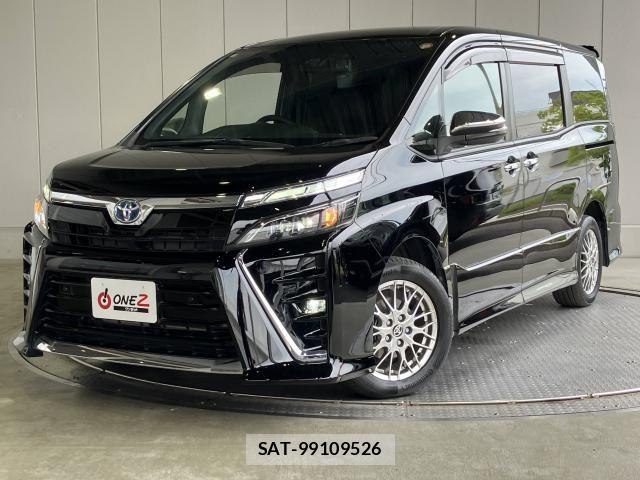 Toyota VOXY HYBRID 2021-07 8232358-0