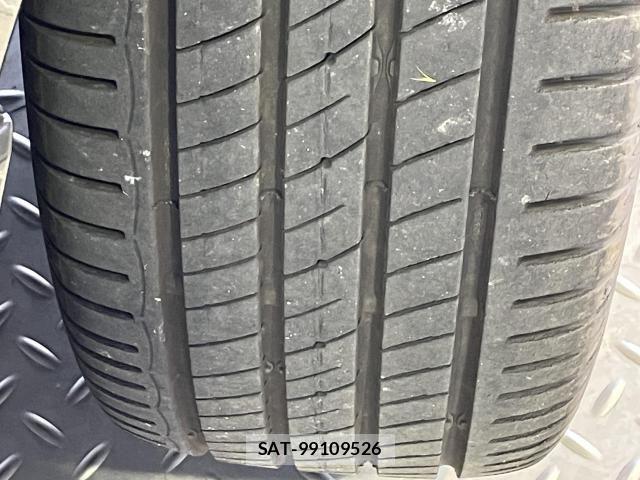 Toyota VOXY HYBRID 2021-07 8232358-22