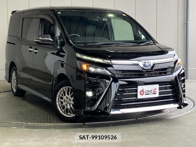 Toyota VOXY HYBRID 2021-07 8232358-23