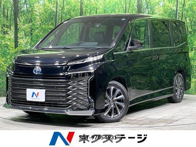 Toyota VOXY HYBRID 2023-03 8232355-0